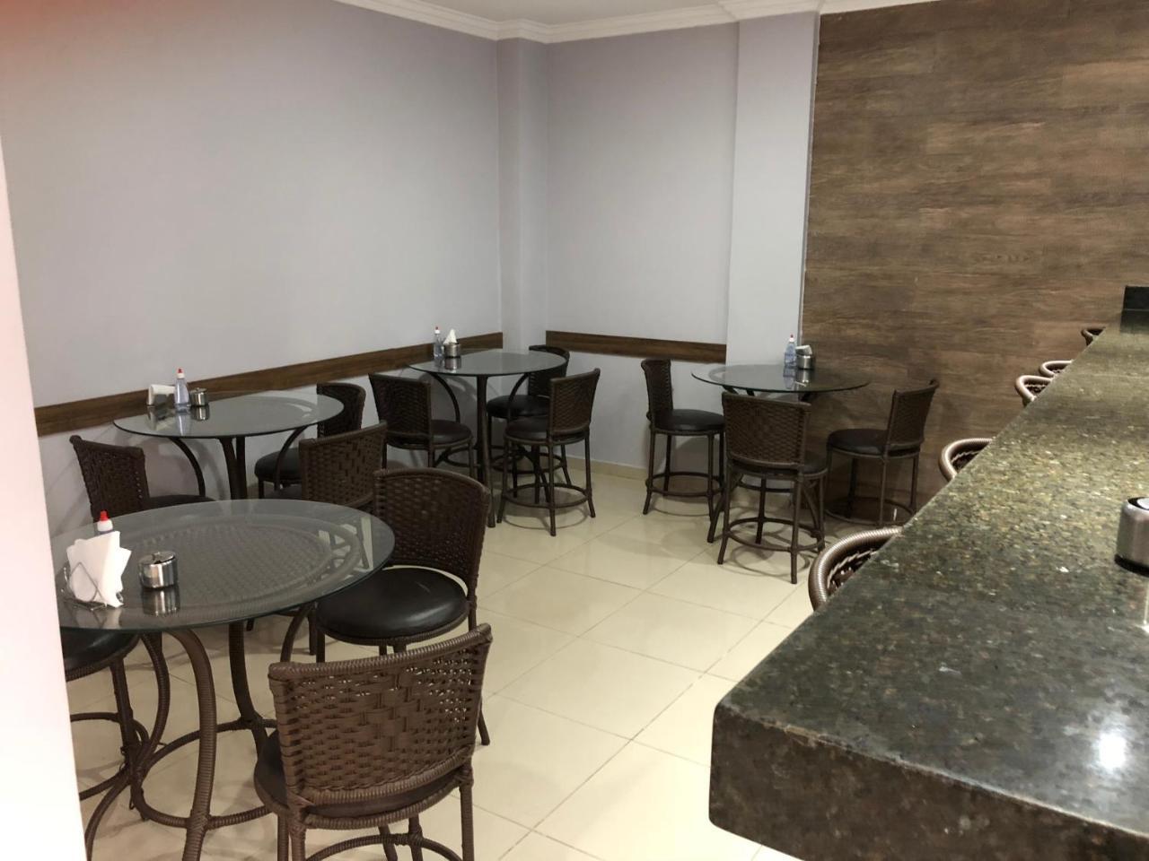 Acalantus Hotel 戈亚尼亚 外观 照片