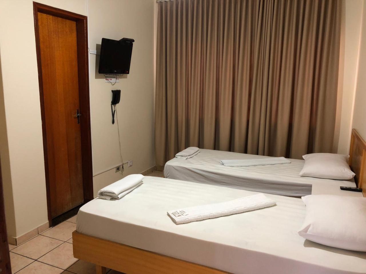 Acalantus Hotel 戈亚尼亚 外观 照片