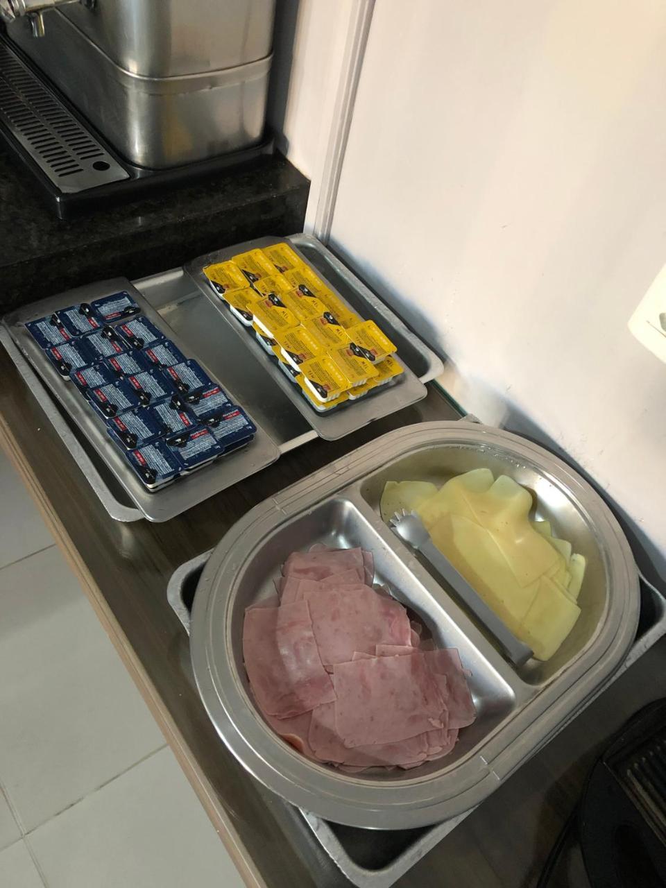 Acalantus Hotel 戈亚尼亚 外观 照片